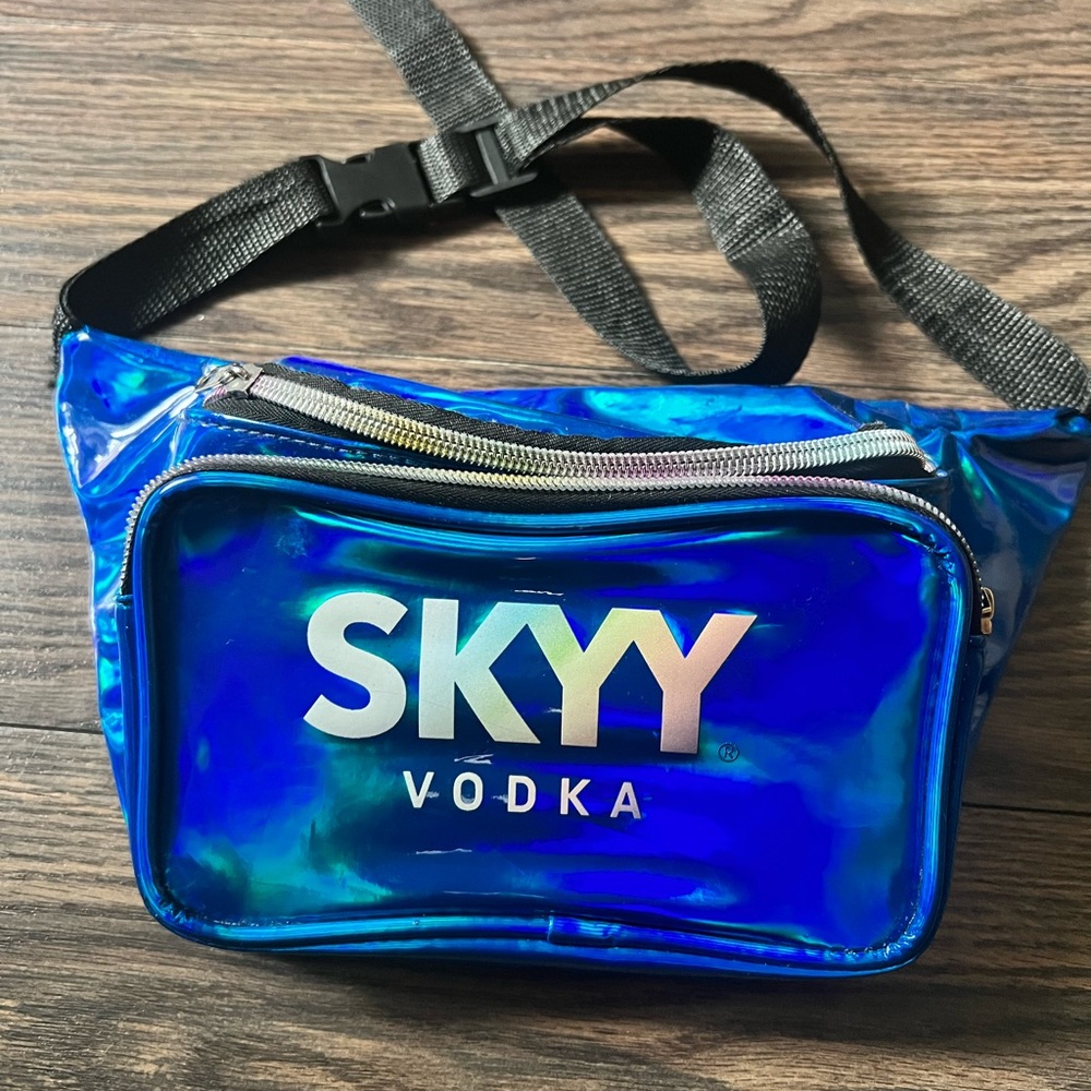 Fanny pack